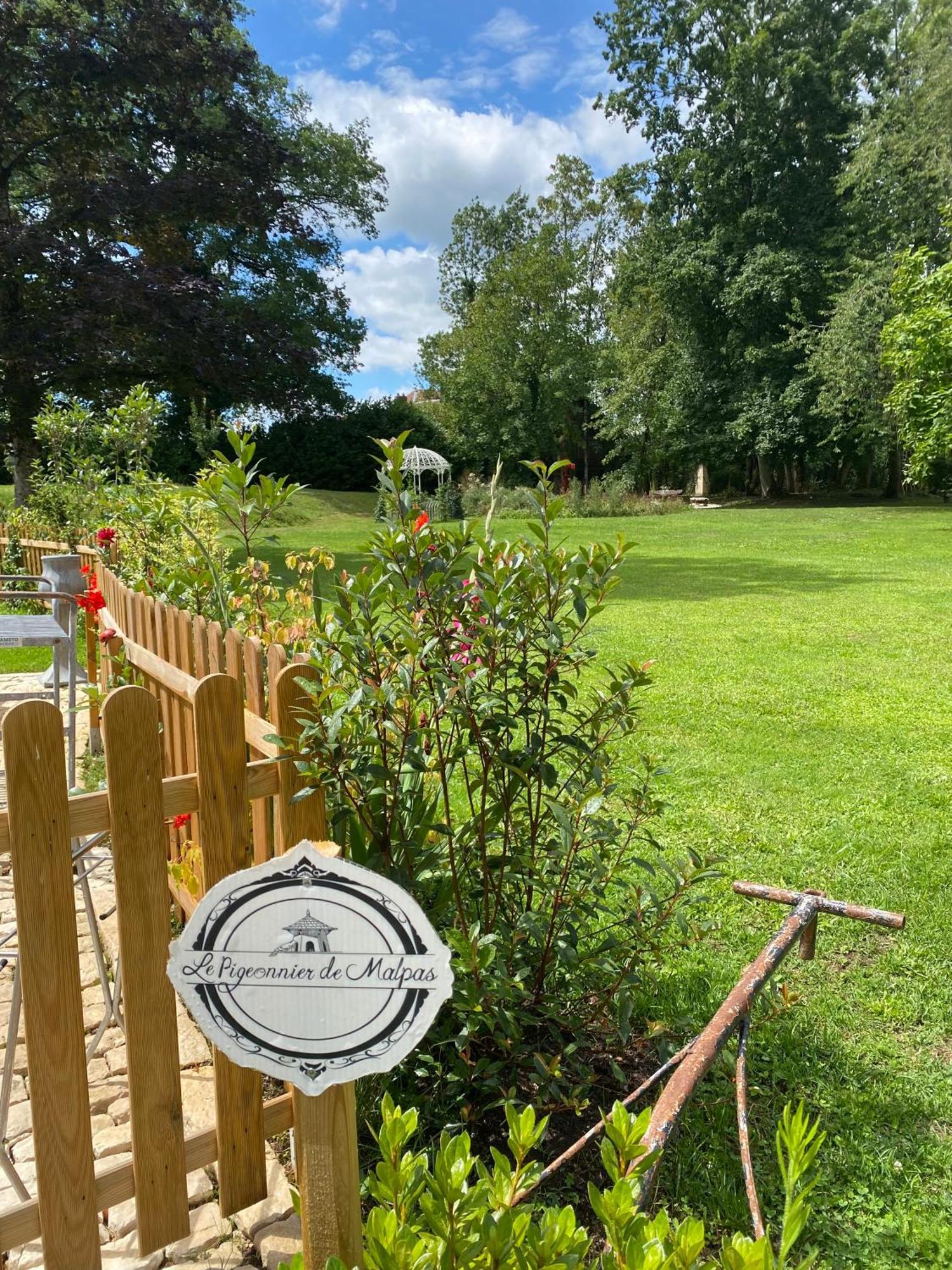 Bed and Breakfast Le Colombier De Malpas Quingey Экстерьер фото